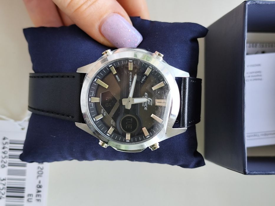 Чоловічий годинник Casio EDIFICE Classic EFV-C120L-8AEF — новий, оригінал