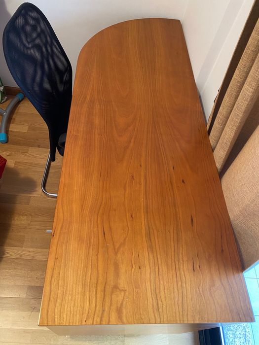 Conjunto Secretária de Madeira Maciça Nobre e Cadeira Moderna