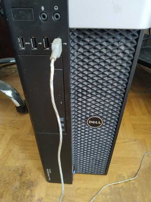 komputer stacjonarny Dell Precision T3610, RAM 16 GB, procesor e5-1603