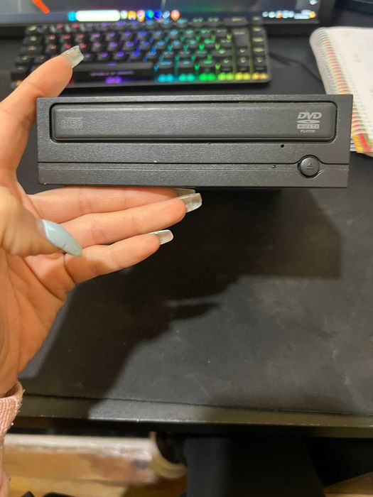 Leitor de DVD pouco usado