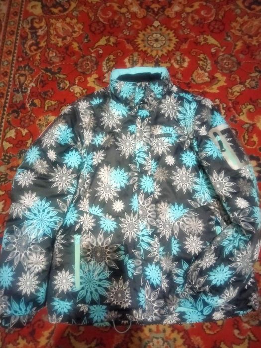 Жіноча куртка L