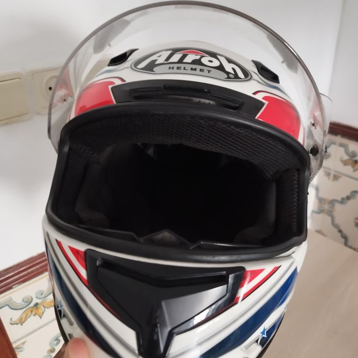 vendo capacete xl + capa de chuva para moto( semi novo )