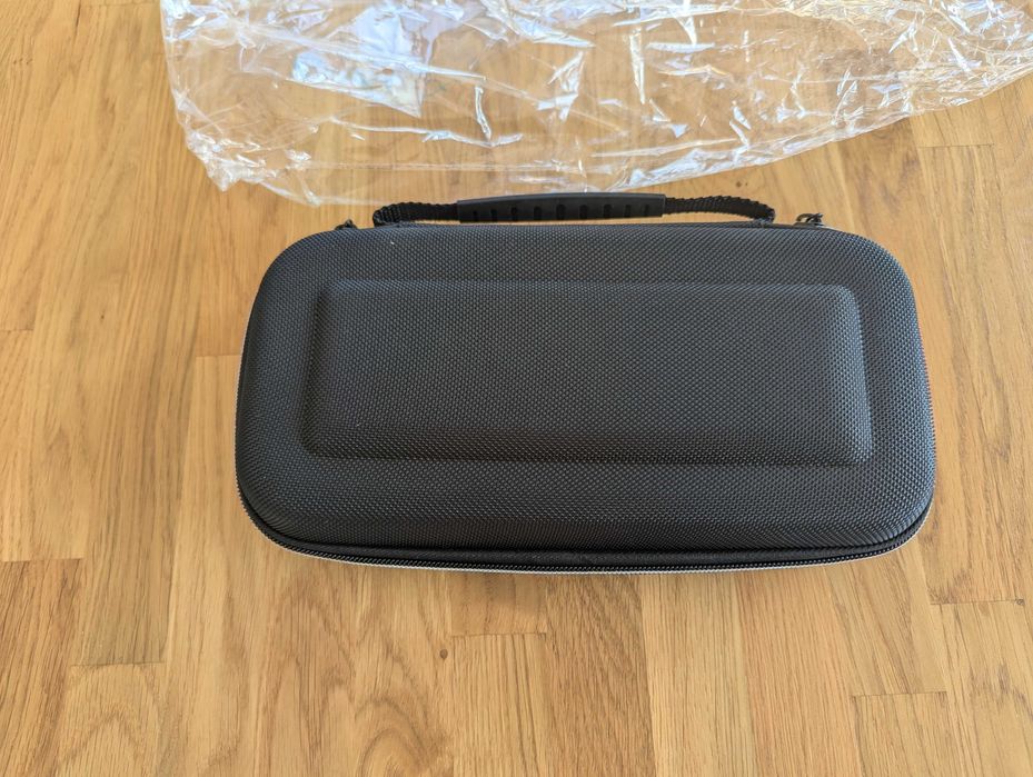 Nintendo Switch Oled, в ідеалі, комплектація