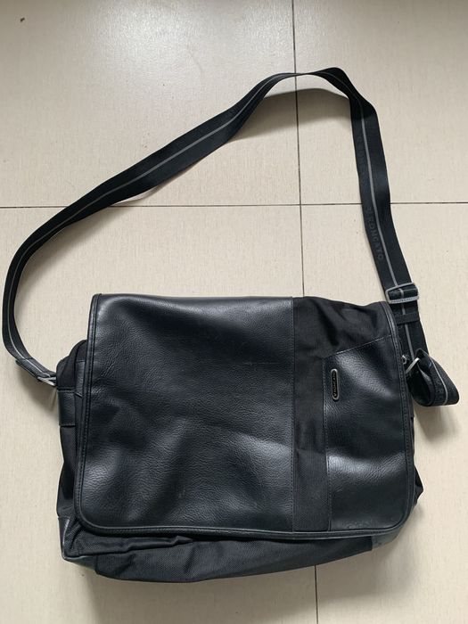 Czarna torba na laptopa Roncato