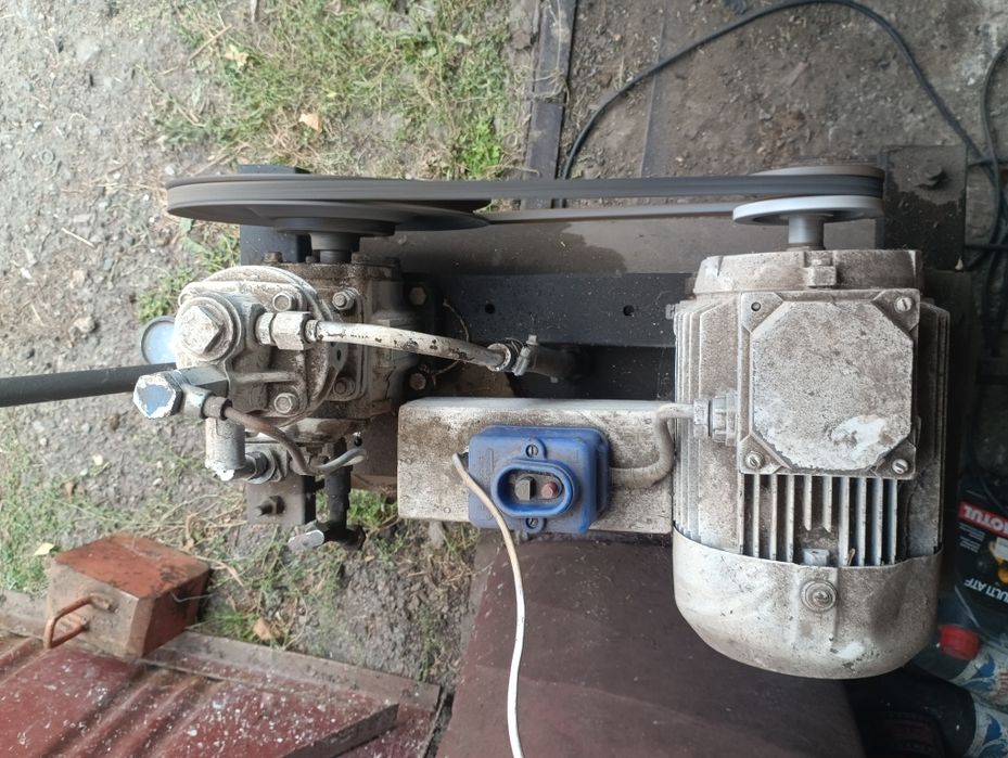 Продам компресор.