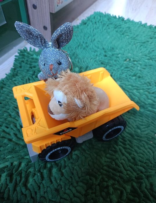 Самосвал "Мираж": Каждая Игра – Новое Приключение!