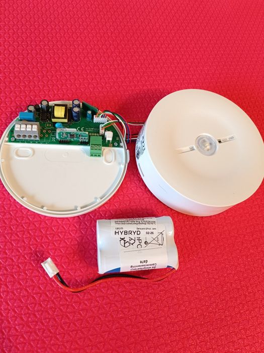 Lampa  LED Awaryjna  z Bateria 3h HYBRYD