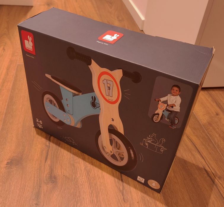 Bicicleta equilibrio Nova em caixa nunca aberta