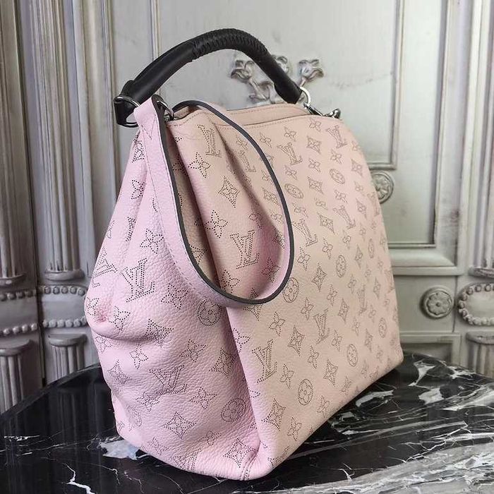 Bolsa preta Louis Vuitton Babylone com corrente BB