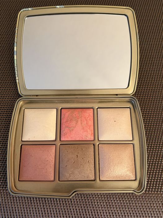 Hourglass Ambient Lighting Palette Dragon