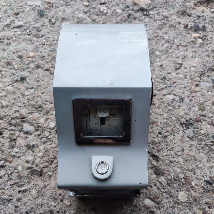 Zabytkowa waga torsyjna