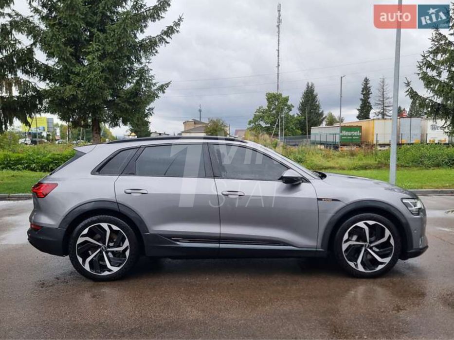 Audi Etron Q8 , 95kw , європа , не бита, обмін на нерухомість