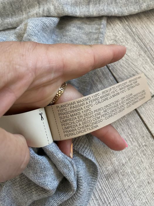 Massimo Dutti sweter orginalny 38% welna ,22% jedwab i 10% kasxmir roz 36-38 nowy