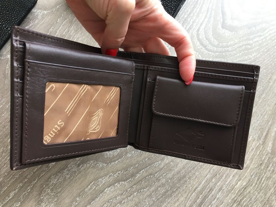 Кошелек мужской черный коричневый серый зеленый из ската монетница без