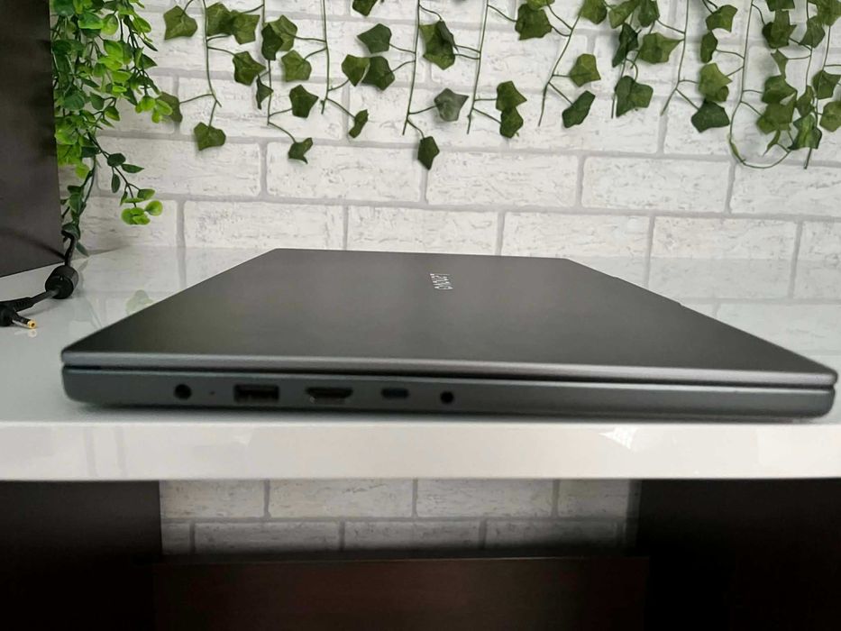 Lenovo Ideapad Slim 3i OLED