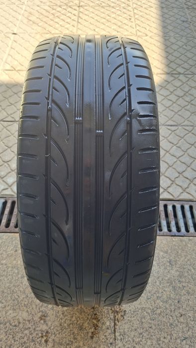 Pneu Hankook 225/45/18