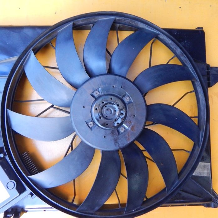 Вентилятор Охлаждения 320 350 450 550 Mercedes ML W164