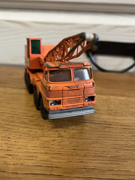 Matchbox Super Kings K-12 Laing Mobile Crane