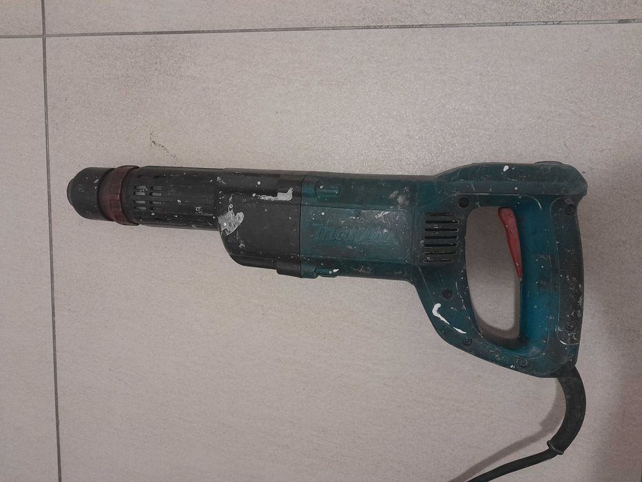 Młot udarowy Makita HK0500