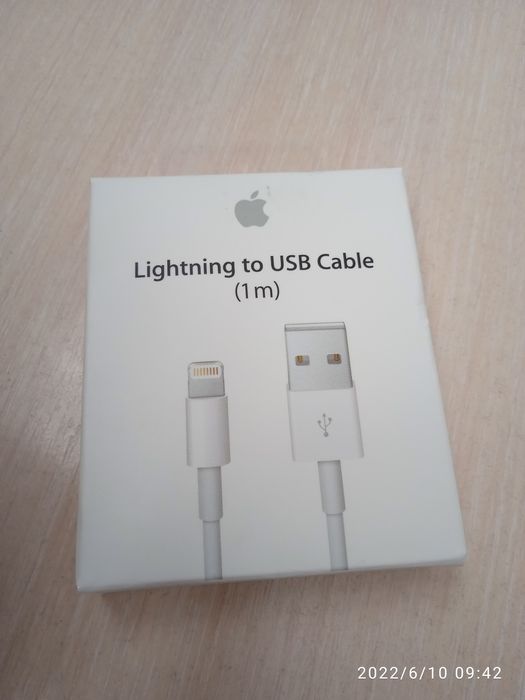 Кабель зарядки на Айфон