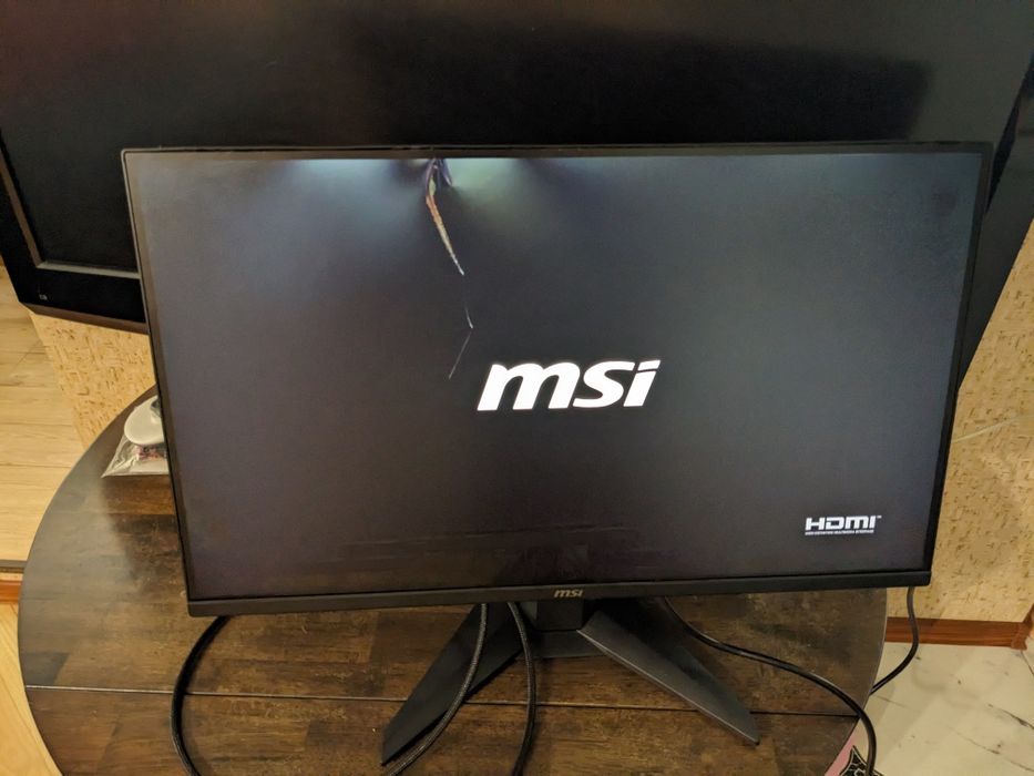 Монитор 2к дефект