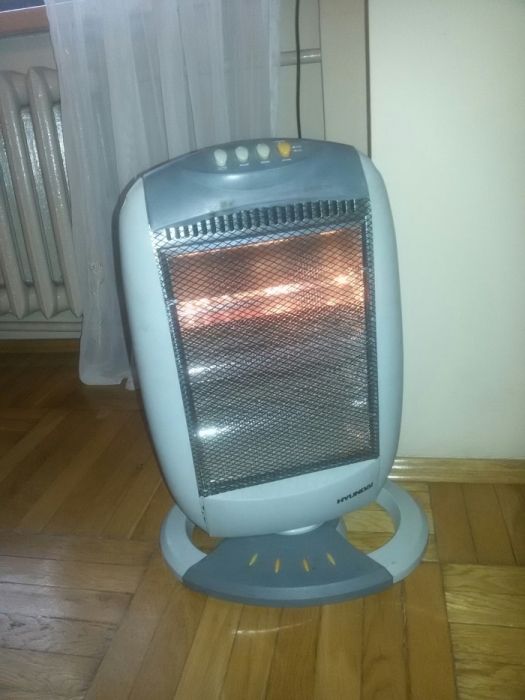 Grzejnik kwarcowy Hyundai HAL 200-częśći