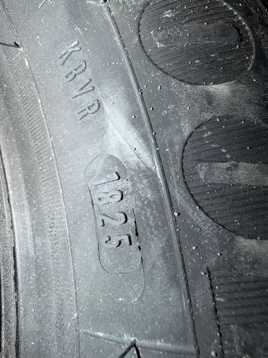 Продам резину 205 55 16 GOODYEAR EFFICIENTGRIP PERFORMANCE
