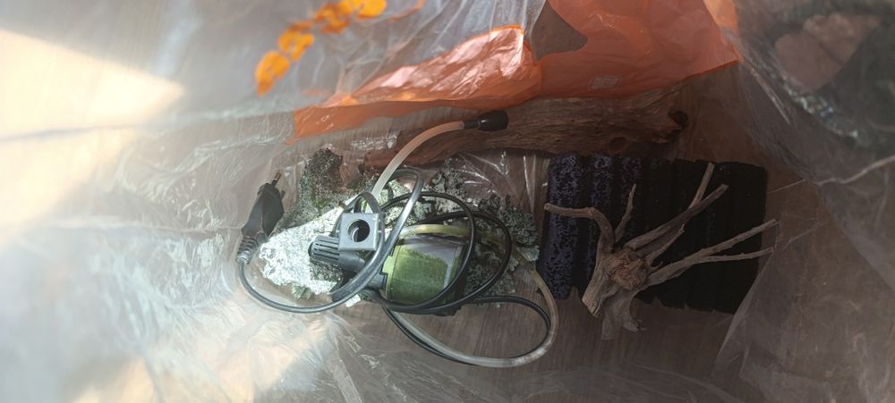 Акваріум кутовий 90 л.