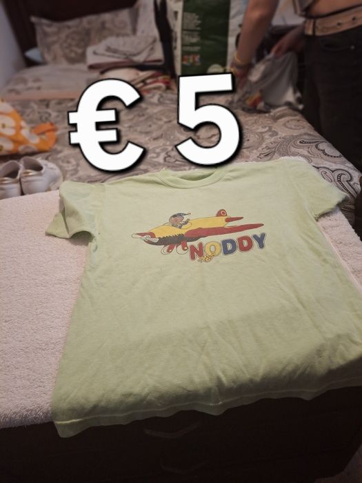 Roupa de criança dos 9 aos 10