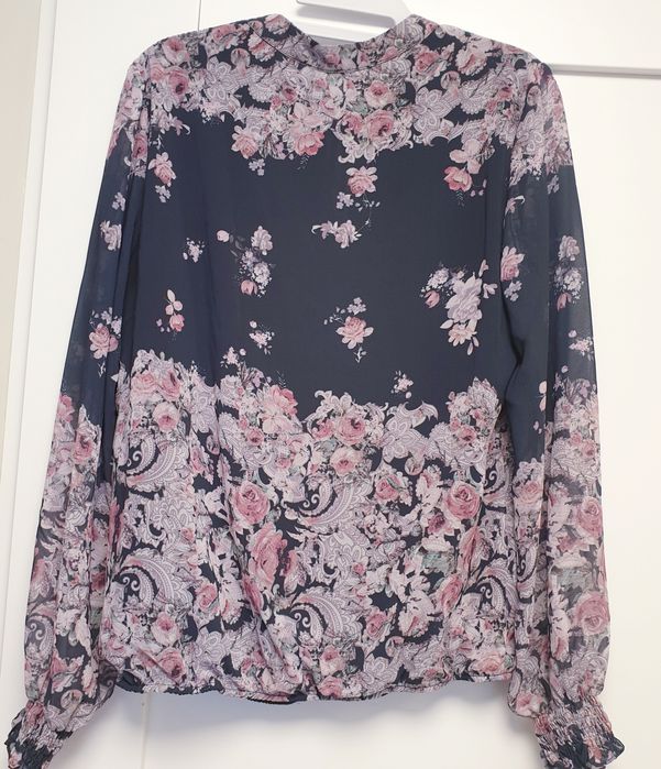 Bluzka damska  z rękawem