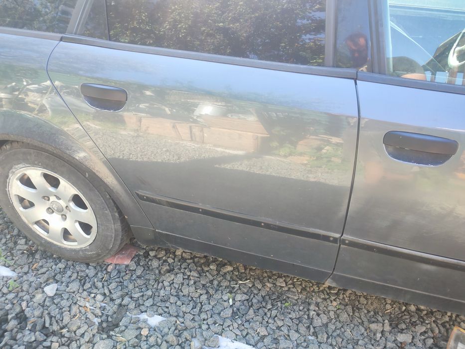 Двери Ауди  а4б6