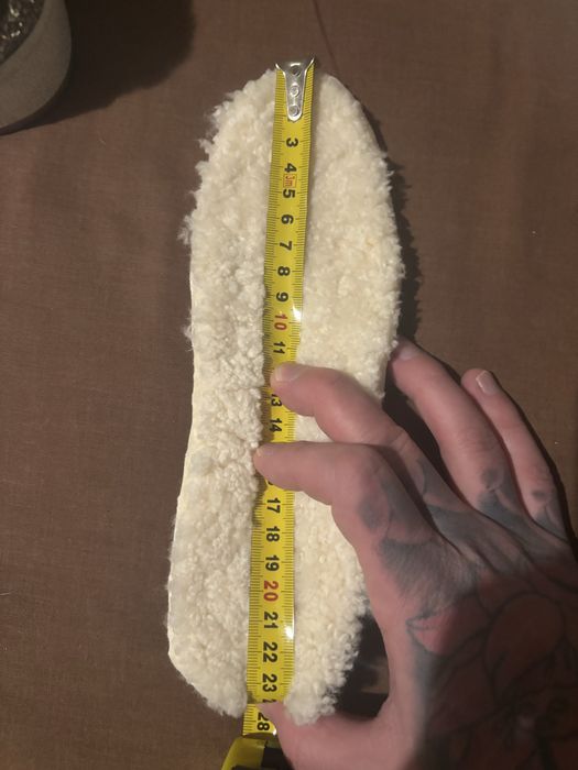 Продаю жіночі кеди з хутром голден гус