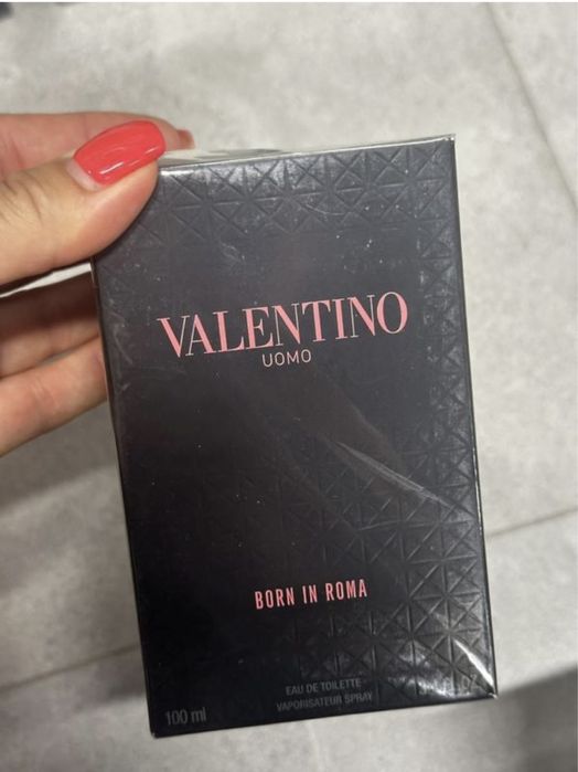 Valentino Uomo Born in Roma