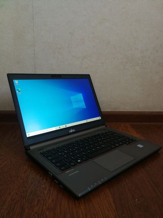 Fujitsu e746, i5 6200, 8 gb, ssd 120 gb.