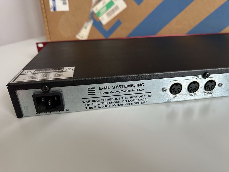 E-MU Carnaval Jugando Con Fuego moduł brzmieniowy rack USA