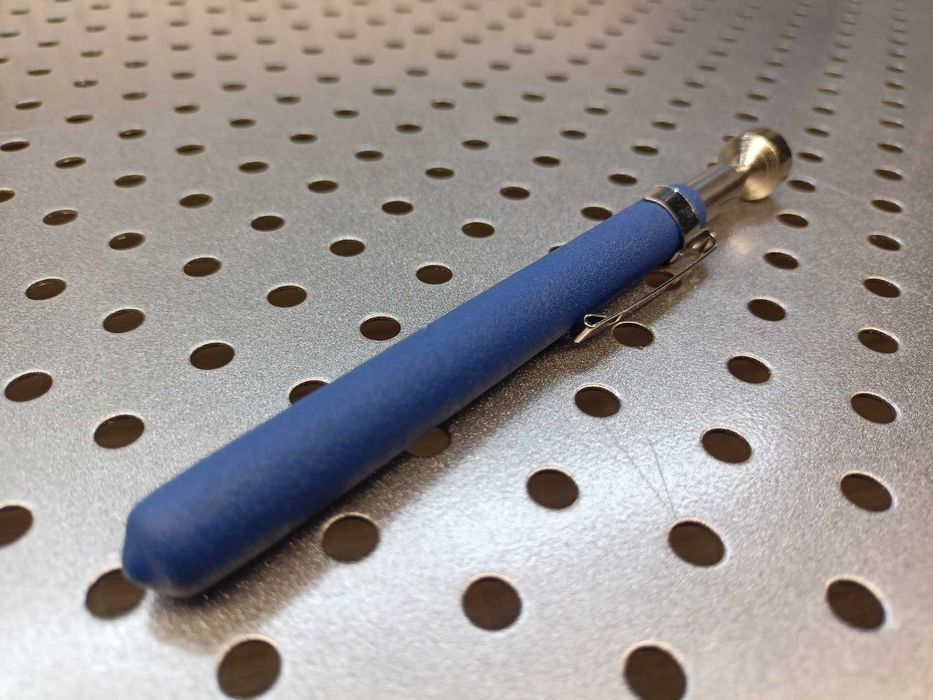 Chwytak teleskopowy magnetyczny 60cm chwytak magnetyczny 60cm