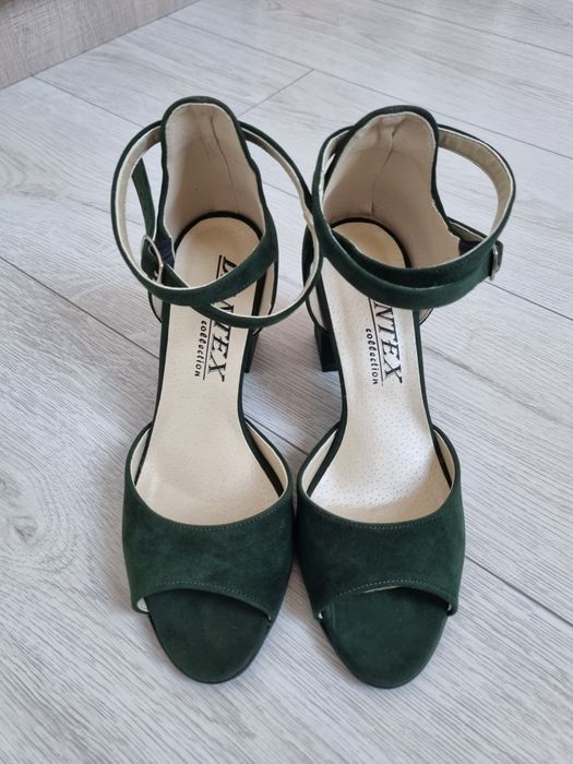 Buty na obcasie nowe