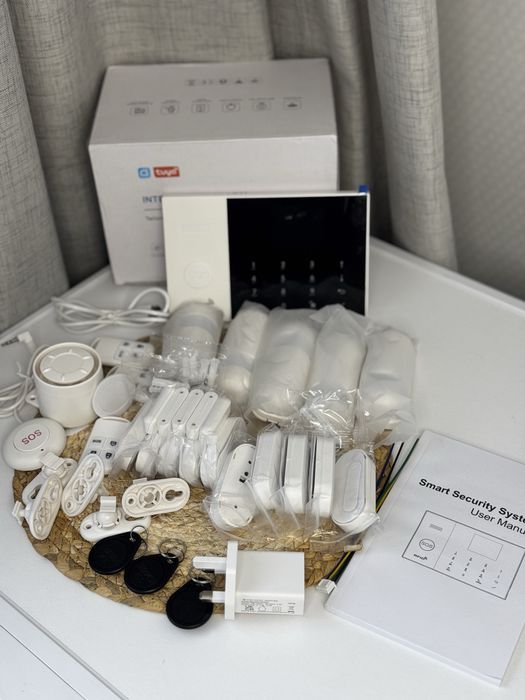 комплект системи розумної безпеки Tuya Smart Life
