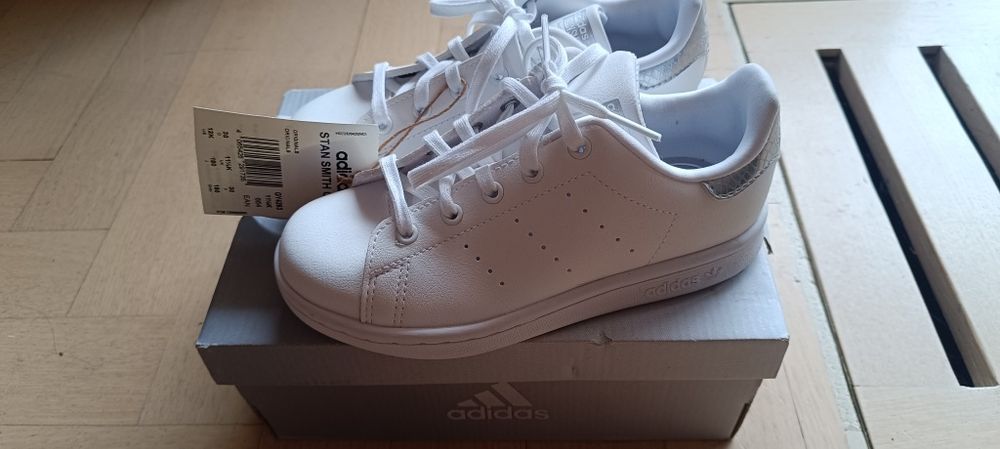 Buty dziecięce Adidas, r.30, Unisex białe, dziewczynki i chłopcy