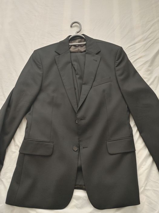 Garnitur BYTOM. Włoska wełna. Jak nowy.