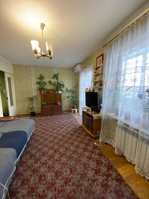 Продається 2-кімнатна квартира  Фортечна 1