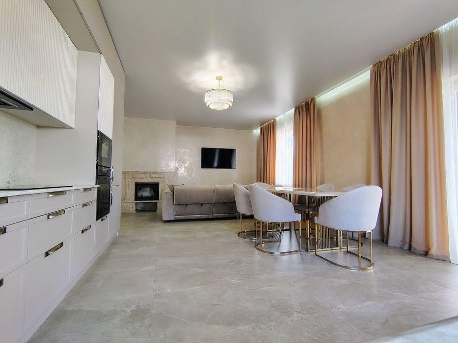 Продаж будинку з каміном у с.Путрівка!