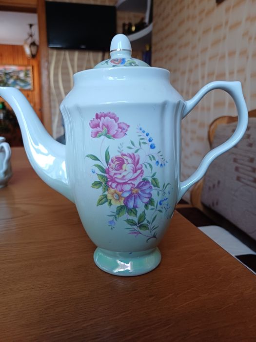 Миниатюрный кофейный сервиз "Мадонна". Чайный, кофейный сервизы.