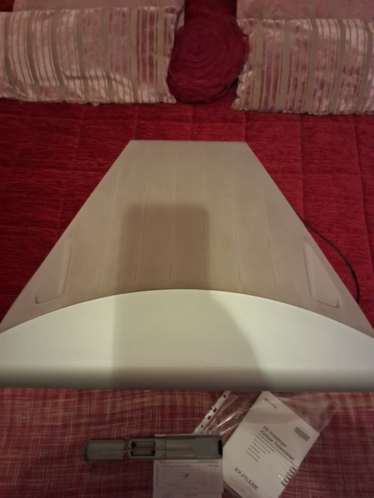 TV Sony BlackTrinitron 53cm×46cm (profundidade 52cm), ecrã 21 " (52cm)