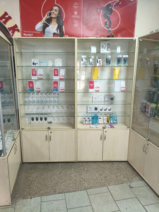 Продам вітріни повністю працюючі