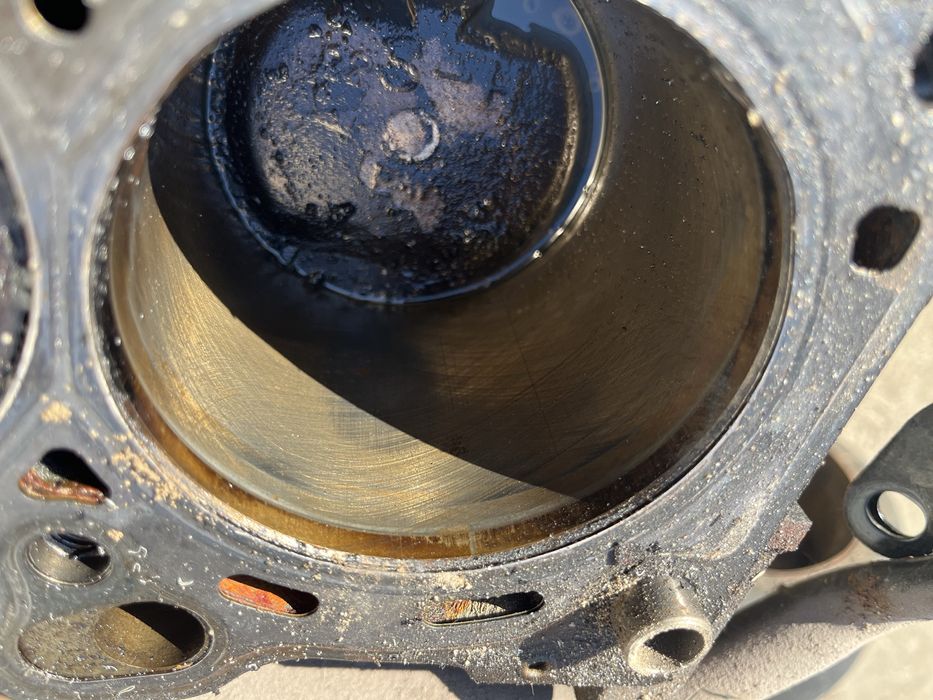 Блок двигуна Mitsubishi Lancer/Carisma(1992-2002 р.) (обсяг 1.6 4G92)