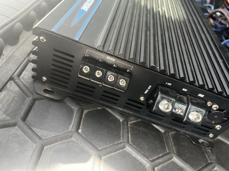 Продам Усилитель Audiobeat 2.1700