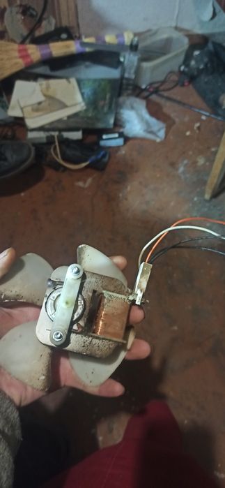 Вентелятор с микроволновки