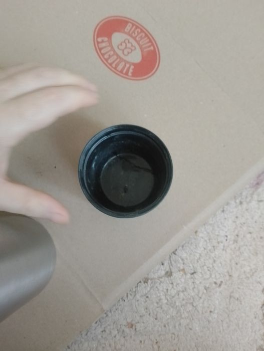 Продаю термос сенсон стан хороший все парацюе идеально