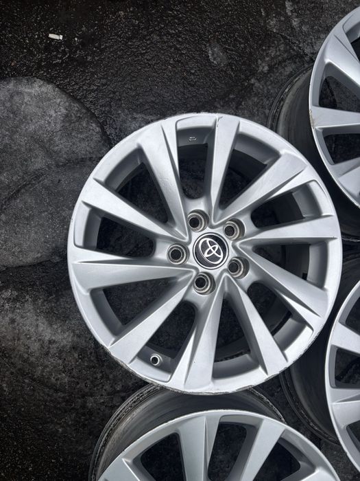 5/114.3 R17 Toyota Camry диски